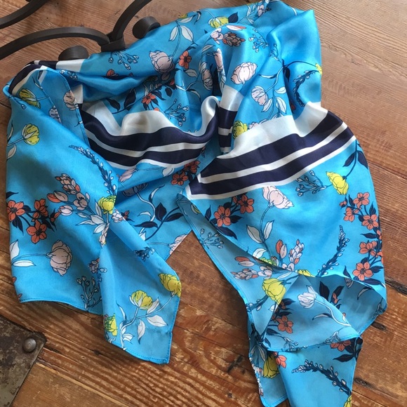 Nordstrom’s Halogen 100% Silk Scarf - Picture 1 of 8